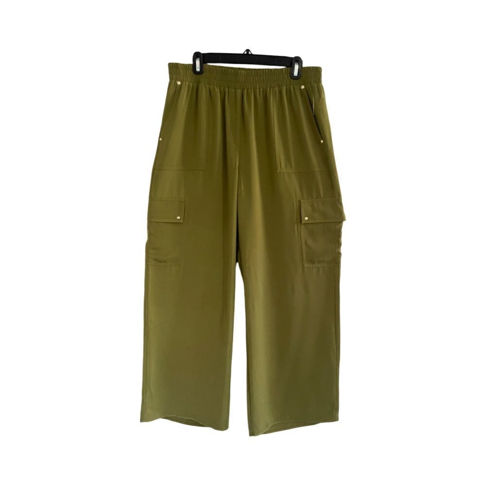 Micheal Kors - Cargo Pants Size: Large           Color: Smoky Olive - Picture 3 of 8